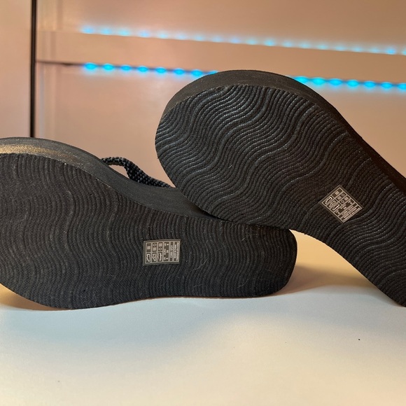 Rocket Dog Crush Wedge Flip Flops Black size 8 - Picture 4 of 4